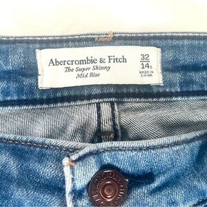 Abercrombie & Fitch Mid-Rise Denim